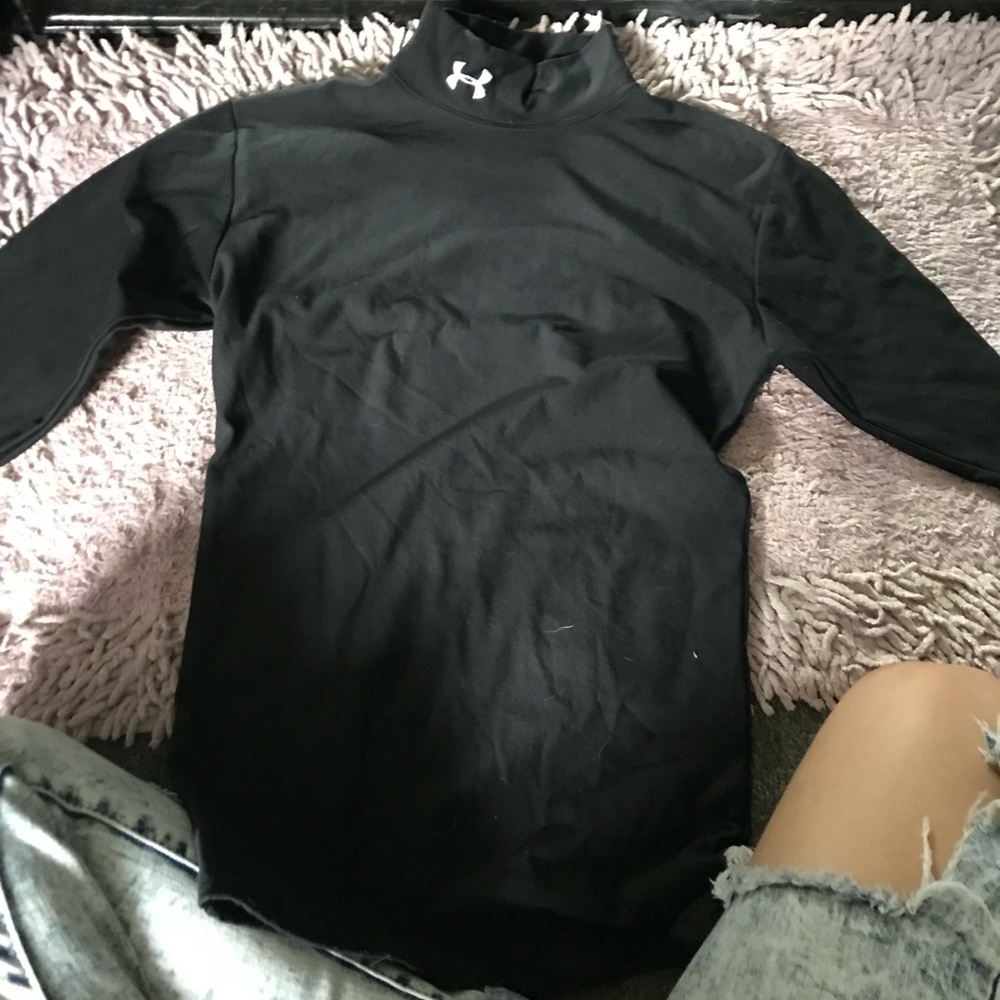 Under armor shirt